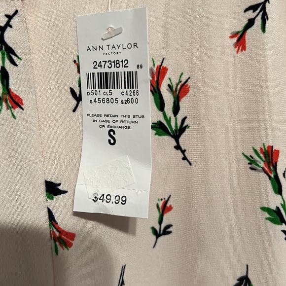 Ann Taylor Factory sleeveless shirt size small NWT - Picture 2 of 4